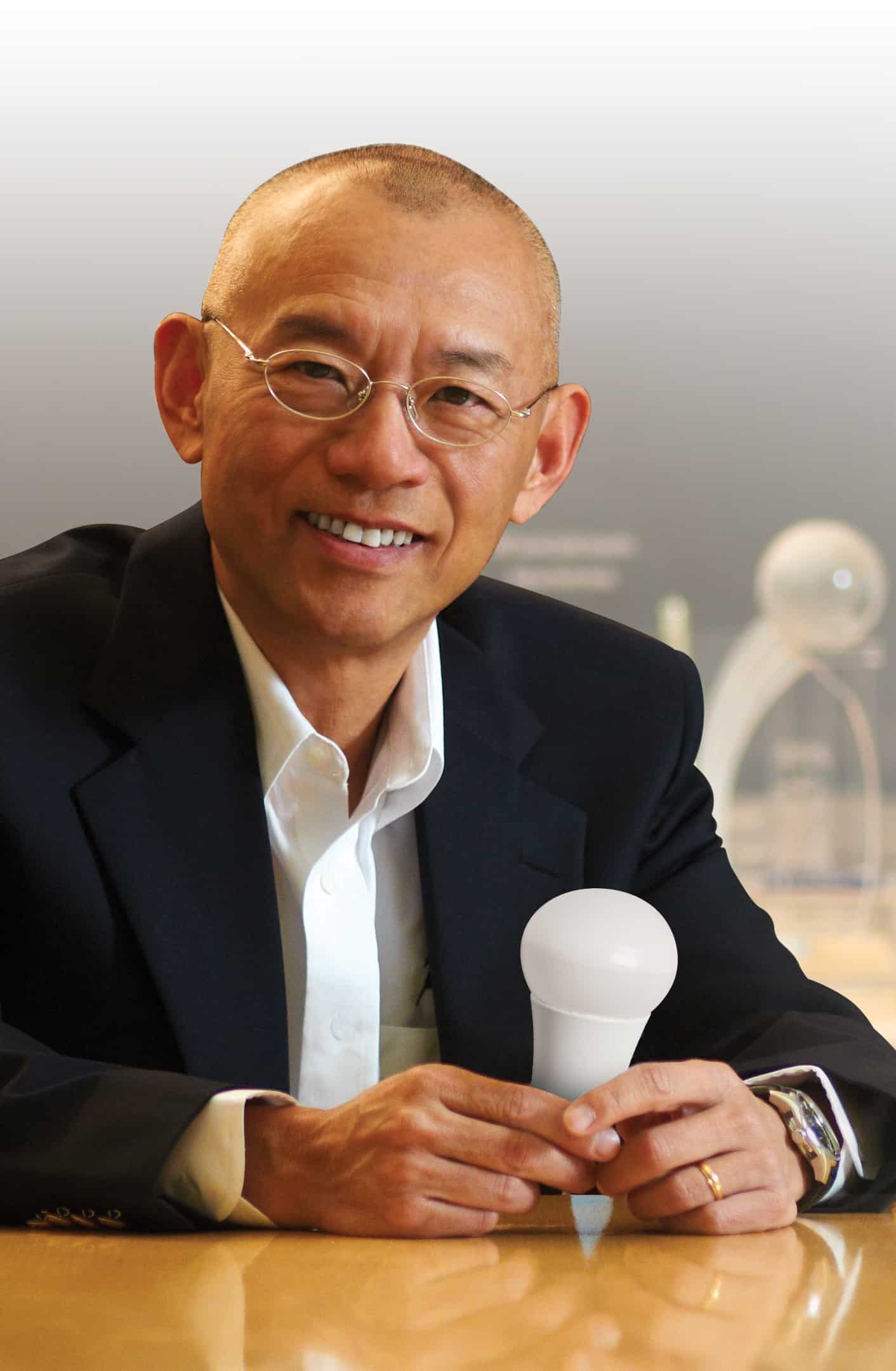 Ellis Yan