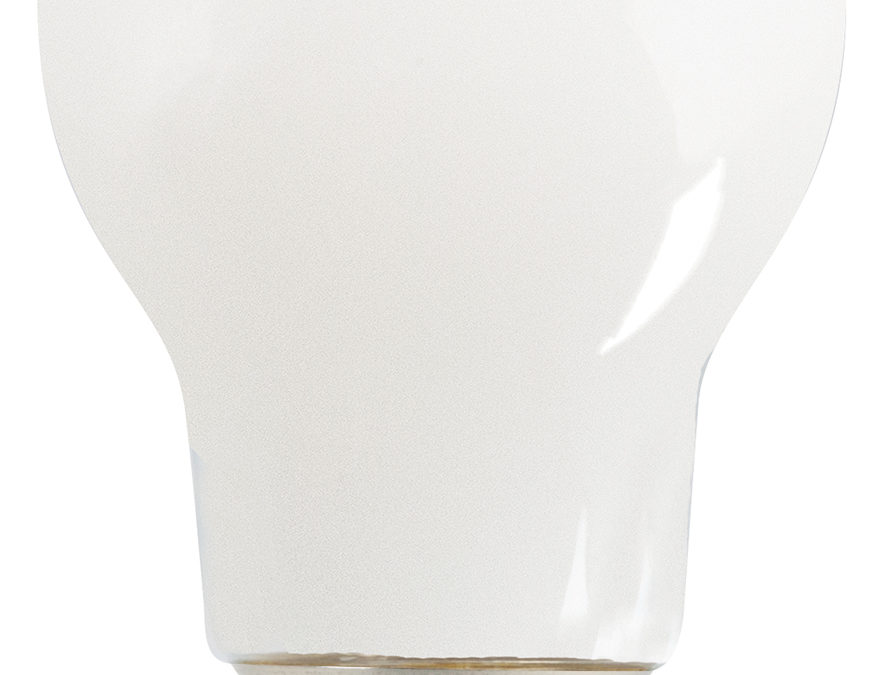 Good Life LED Filament A19 Lamp – 4.3″, 8W, 32K-18K