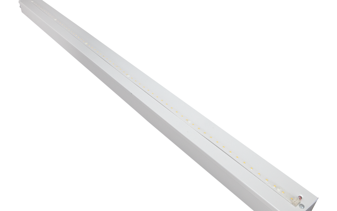 LED Pro Line Strip Luminaire w/ Emergency Backup – 8′, 65W, 40K